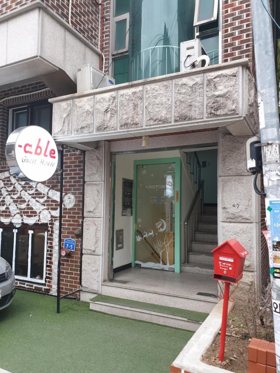 Able Guesthouse Hongdae Seoul Bagian luar foto